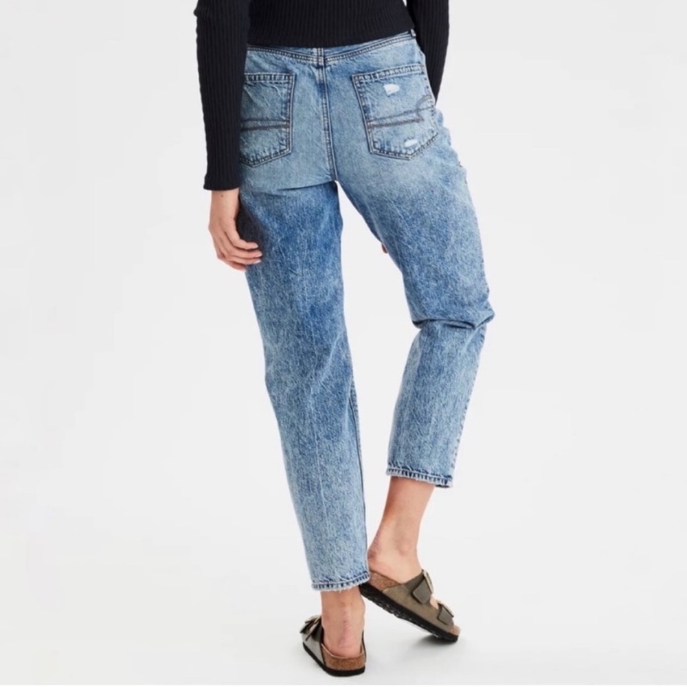 American Eagle Outfitters Light Blue Ripped Jeans - Picture 2 of 7